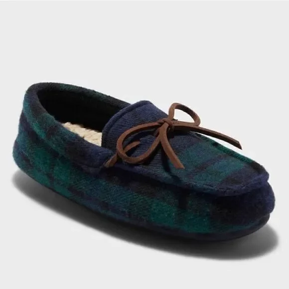 NEW! Dluxe by Dearfoams Braydon
Moccasin Kids Slippers, Green Plaid - Picture 2 of 7